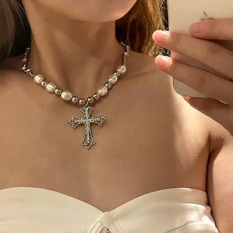 Regal Pearl Cross Choker
