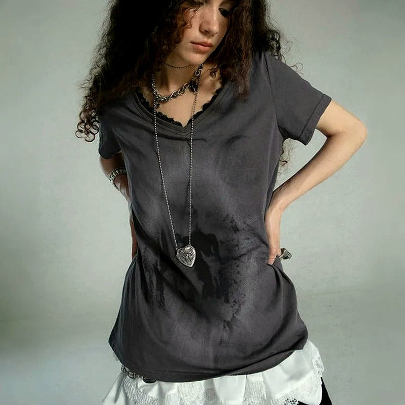 Mehrlagiges T-Shirt mit Gothic-Spitzenbesatz