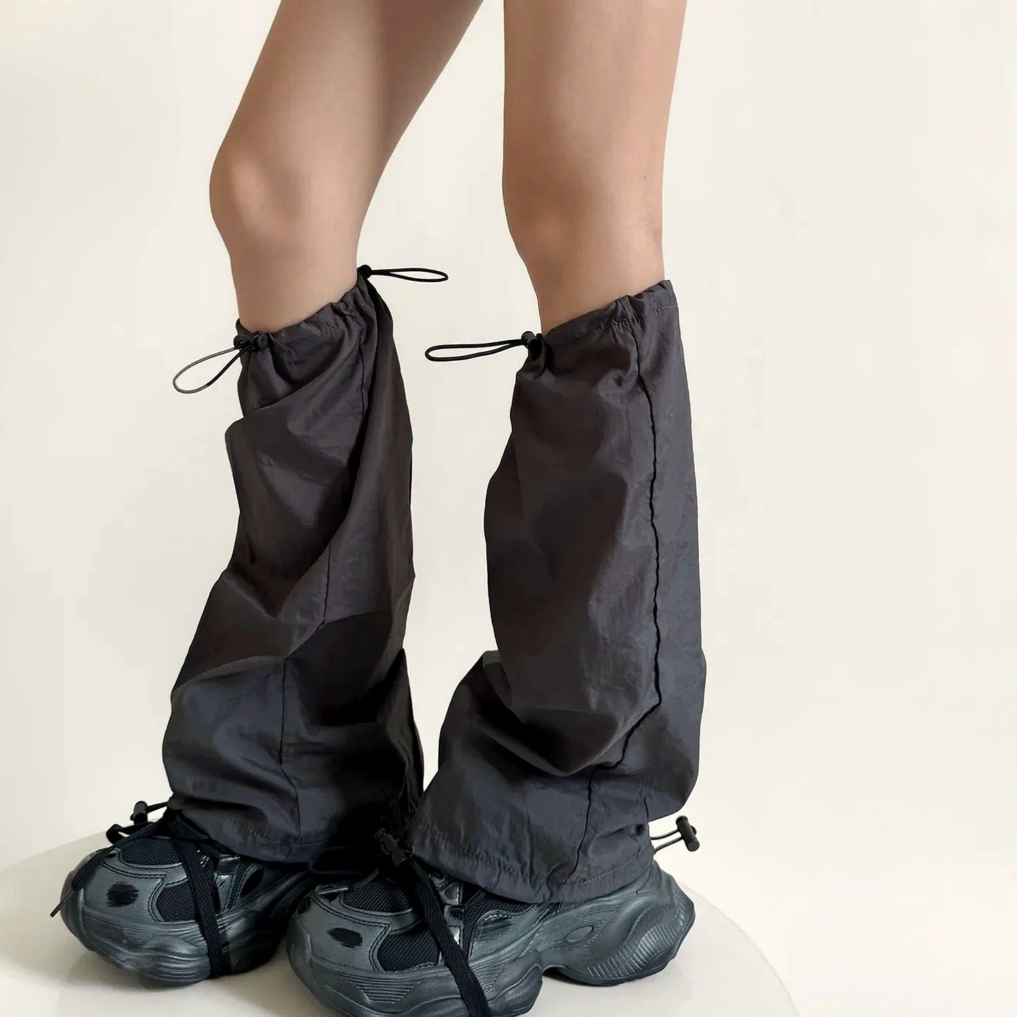 Neue Beinlinge für Frauen im Werkzeugstil, schnelltrocknend, mit Kordelzug, Fußabdeckung, Beinlinge, Y2k-Mädchen, einfarbig, lose lange Socken, Strümpfe