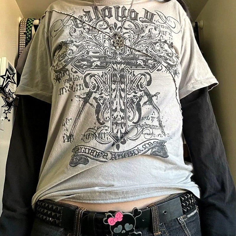 Loyalty – Gothic-T-Shirt mit Kreuzmuster