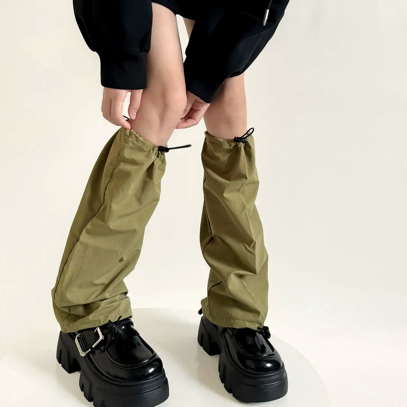 Neue Beinlinge für Frauen im Werkzeugstil, schnelltrocknend, mit Kordelzug, Fußabdeckung, Beinlinge, Y2k-Mädchen, einfarbig, lose lange Socken, Strümpfe