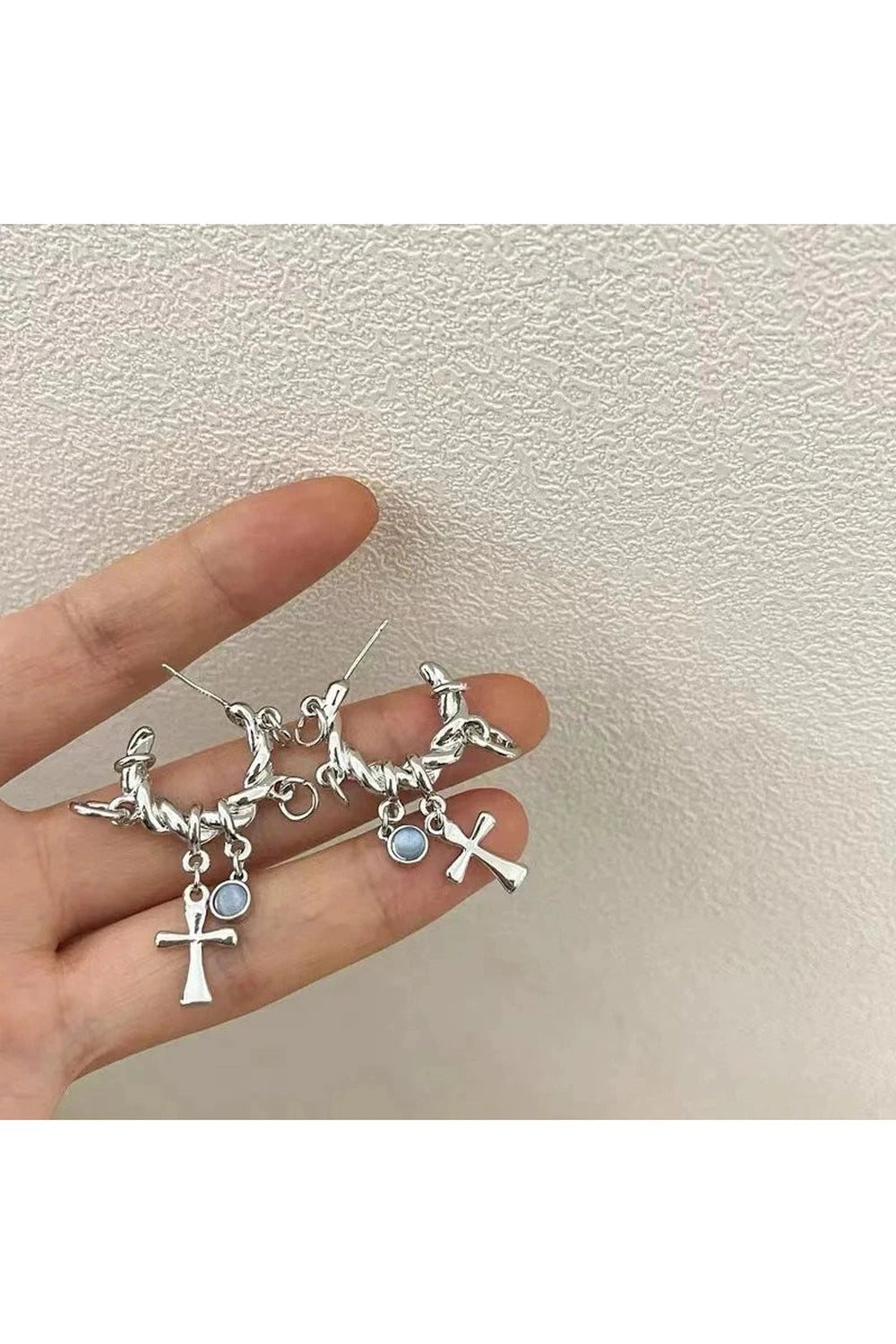 Y2k New Sweet Cool Wind Cross Twist Earrings Women Temperament Metal Chain Creative Geometric Earring Party Jewelry Gift