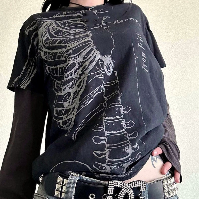 T-Shirt mit Spine-Schriftzug