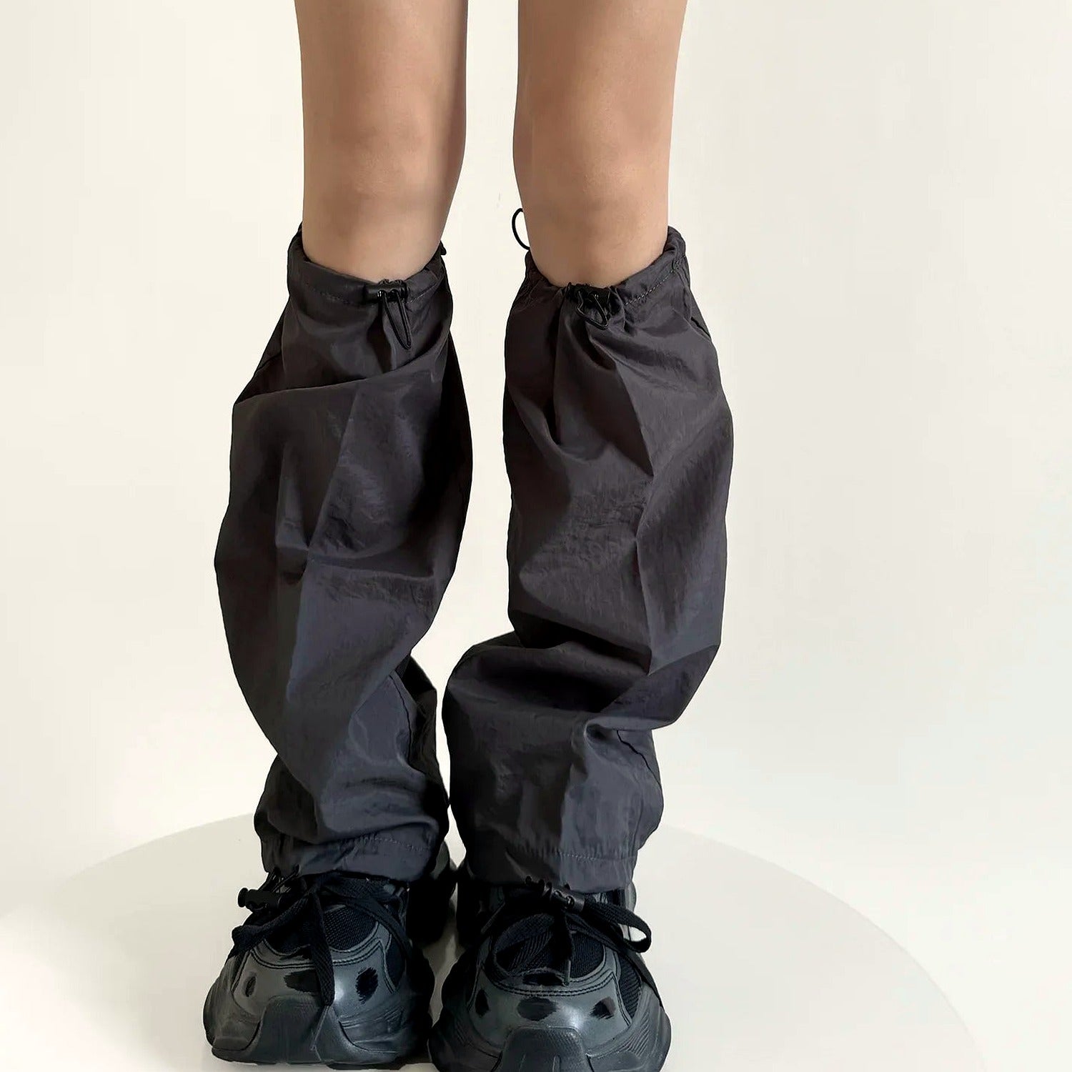 Neue Beinlinge für Frauen im Werkzeugstil, schnelltrocknend, mit Kordelzug, Fußabdeckung, Beinlinge, Y2k-Mädchen, einfarbig, lose lange Socken, Strümpfe