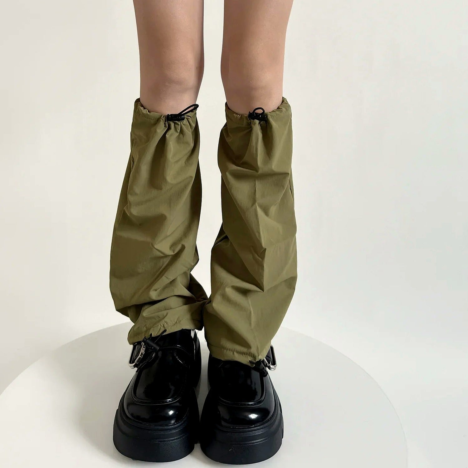 Neue Beinlinge für Frauen im Werkzeugstil, schnelltrocknend, mit Kordelzug, Fußabdeckung, Beinlinge, Y2k-Mädchen, einfarbig, lose lange Socken, Strümpfe