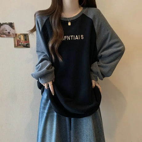 Two-Tone Raglan Oversized Sweatshirt