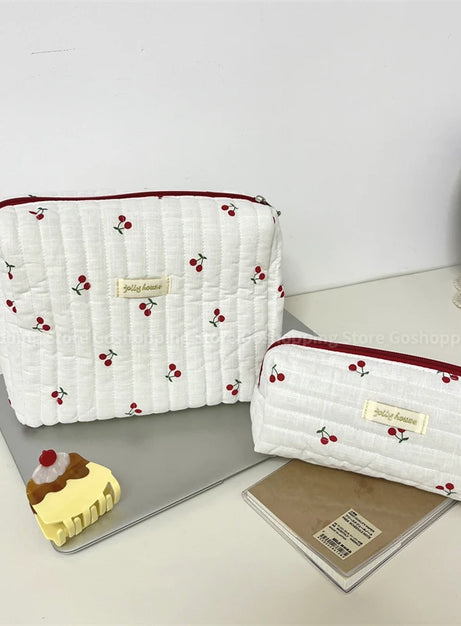 Weiche karierte Kosmetiktasche