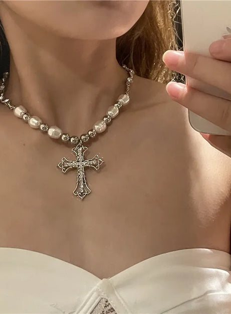 Regal Pearl Cross Choker