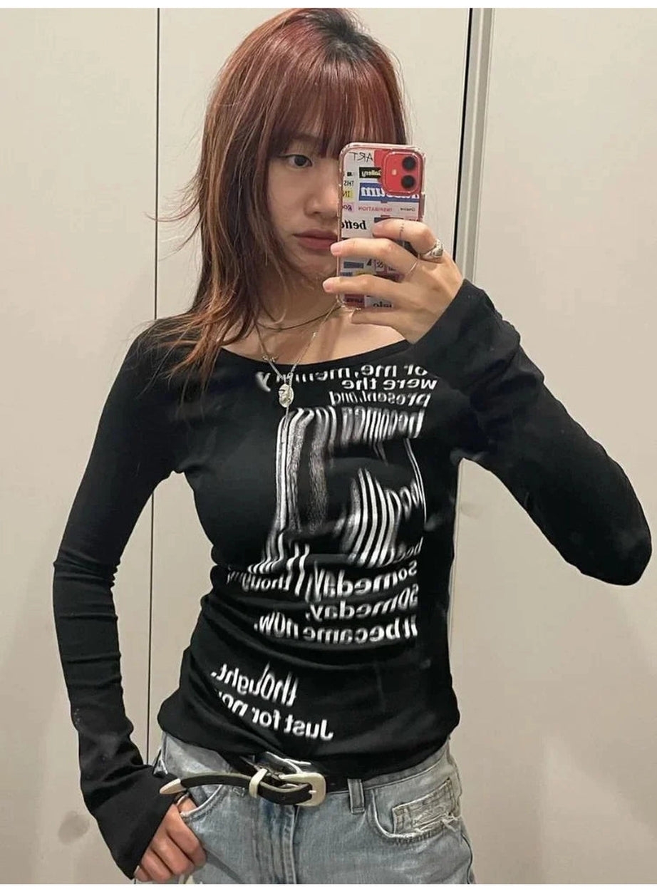 Distorted Text Print Long Sleeve Top