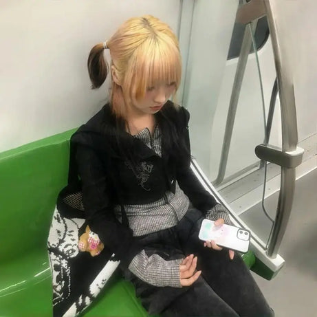 49777447010591|49777447043359|49777447174431