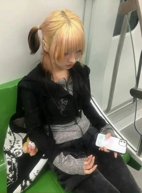 49777447010591|49777447043359|49777447174431