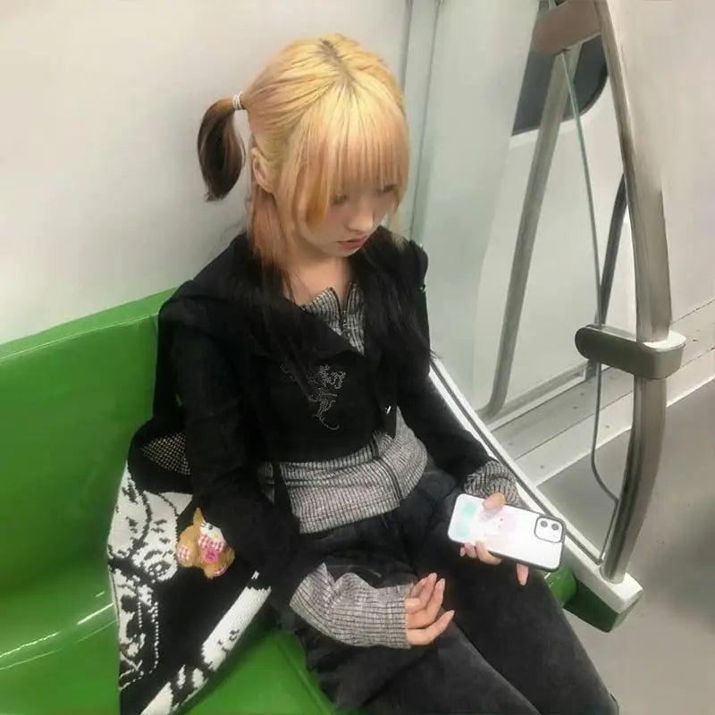 49777447010591|49777447043359|49777447174431