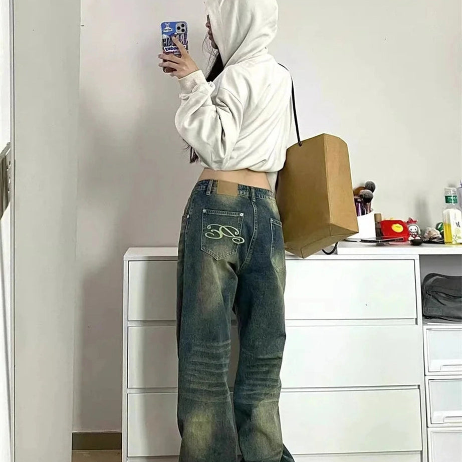 Washed Low-Rise Baggy Jeans