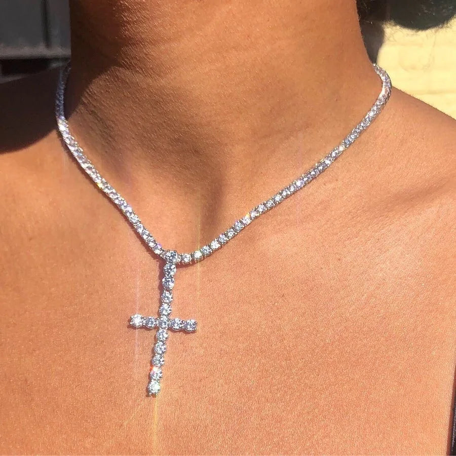 Regal Pearl Cross Choker