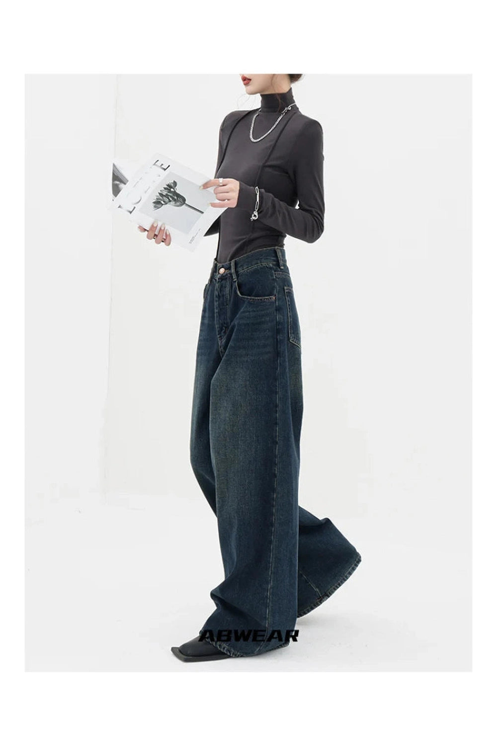 Oversized Dark Wash Wide-Leg Jeans