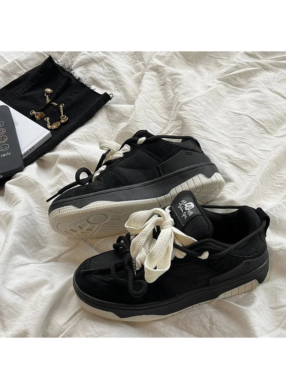 Y2k Monochrome Edge Low-Top Sneakers