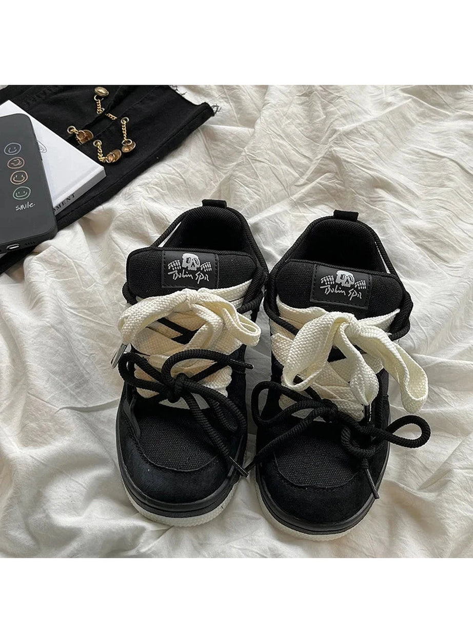 Y2k Monochrome Edge Low-Top Sneakers