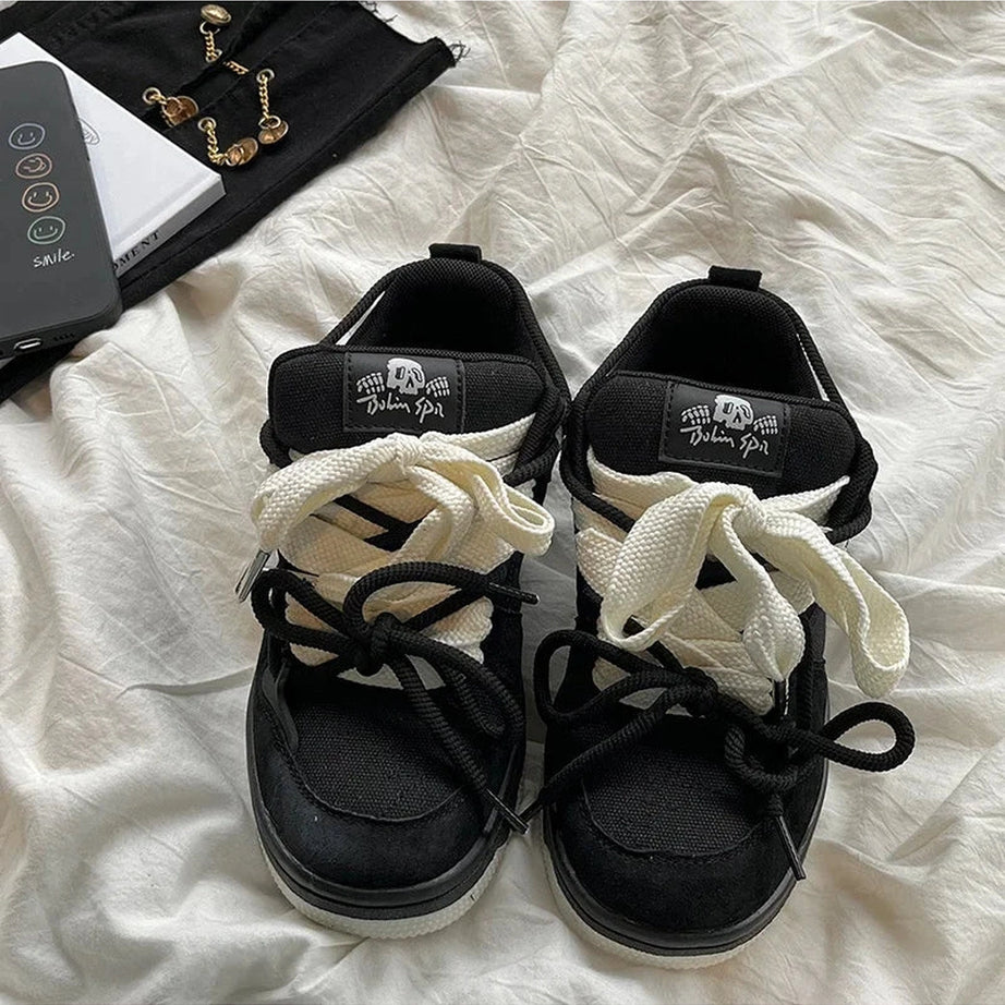 Y2k Monochrome Edge Low-Top Sneakers