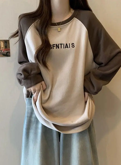 Two-Tone Raglan Oversized Sweatshirt