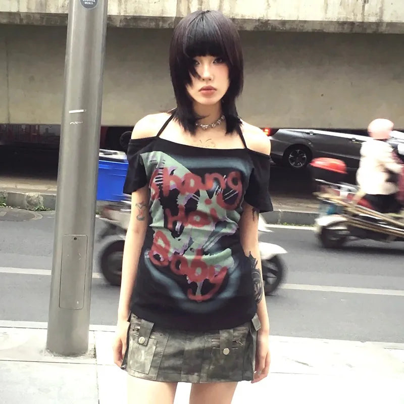 Off-Shoulder Skull Graffiti T-Shirt