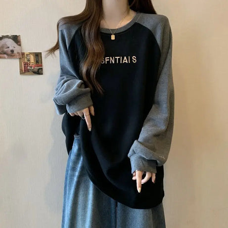 Two-Tone Raglan Oversized Sweatshirt