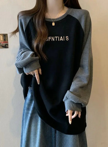 Two-Tone Raglan Oversized Sweatshirt