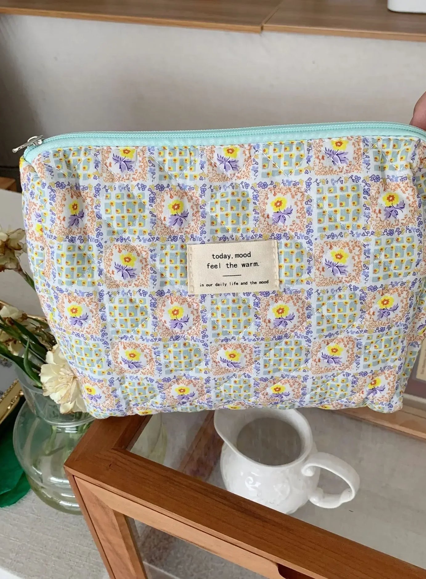 Weiche karierte Kosmetiktasche