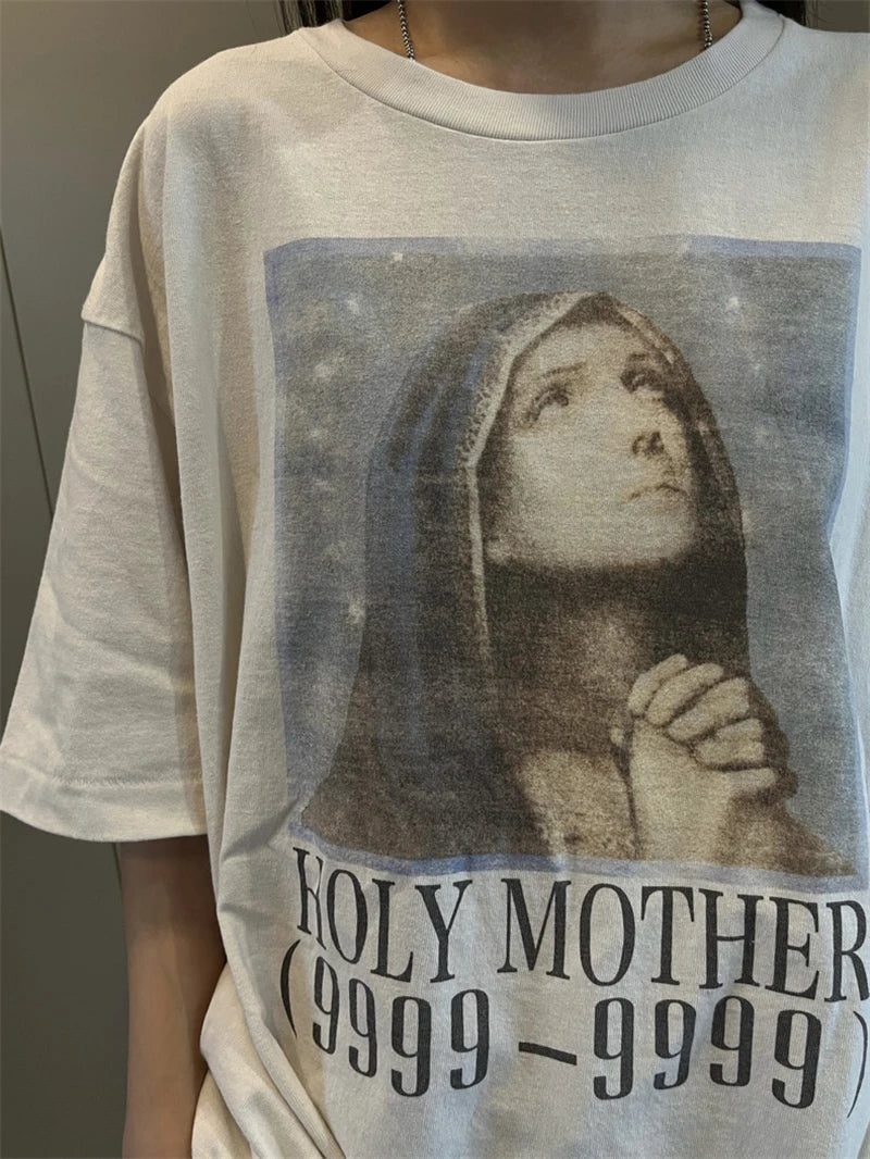 Holy Mother Grafisk T-shirt