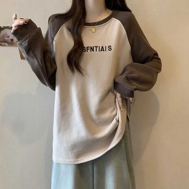 Two-Tone Raglan Oversized Sweatshirt