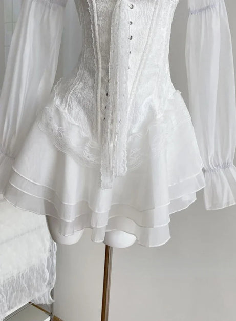 Viktoriansk romantisk spetskorsettklänning