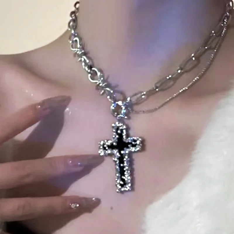 Regal Pearl Cross Choker