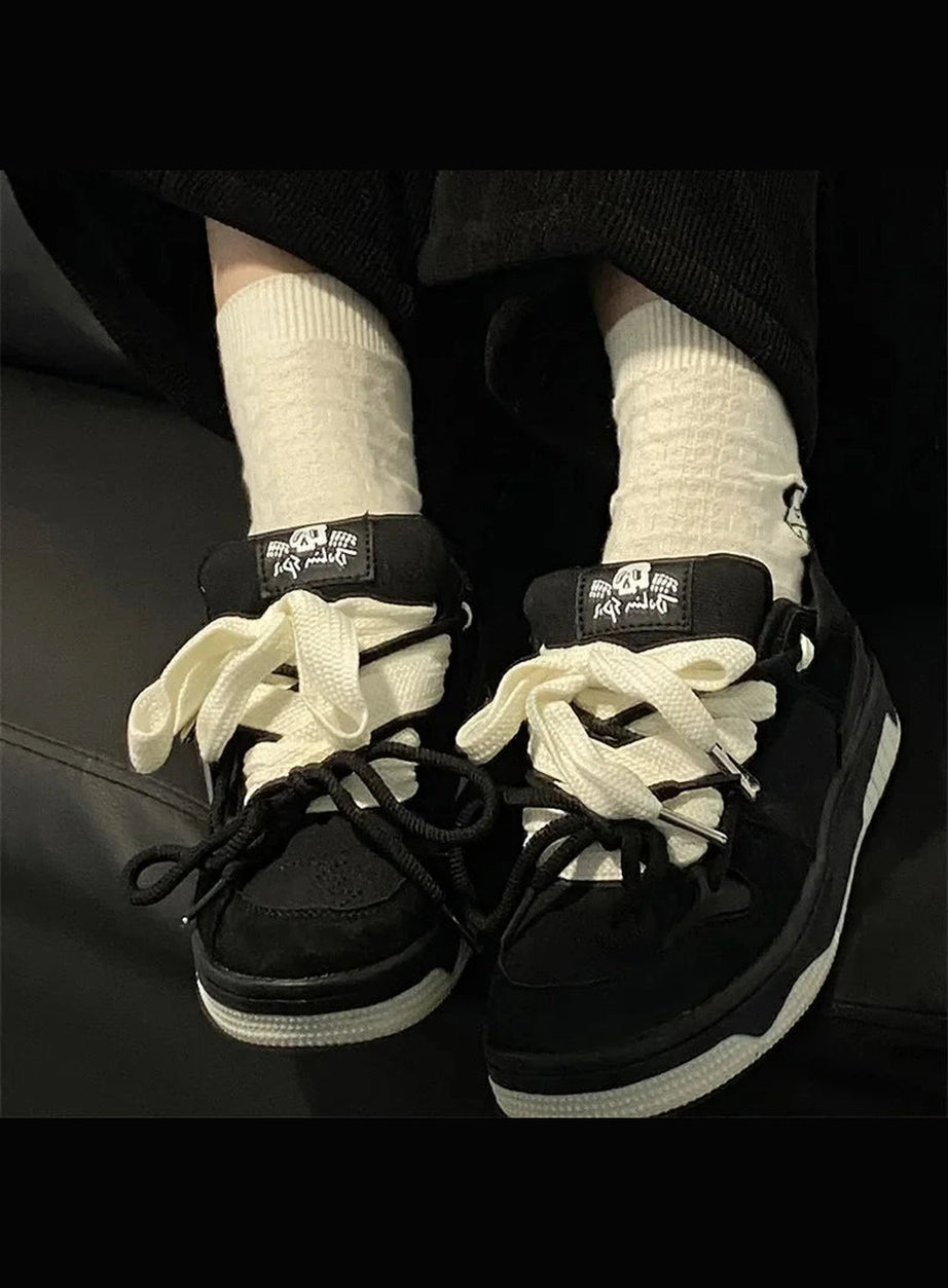 Y2k Monochrome Edge Low-Top Sneakers