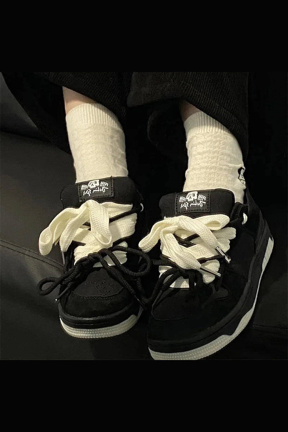 Y2k Monochrome Edge Low-Top Sneakers