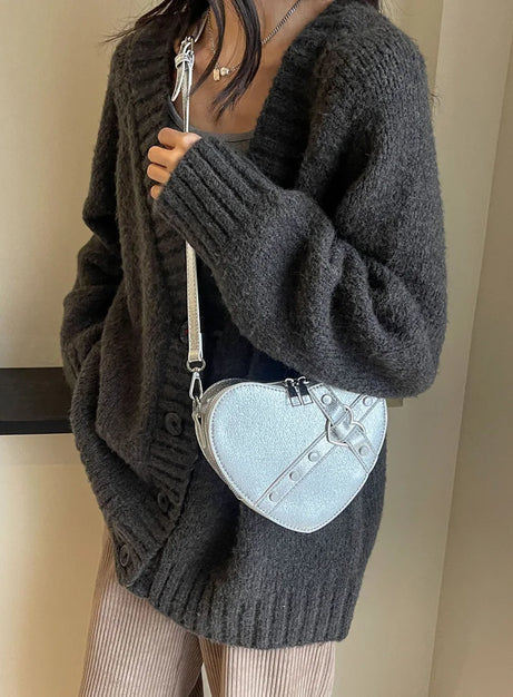 Punk Love Nitad Axelväska