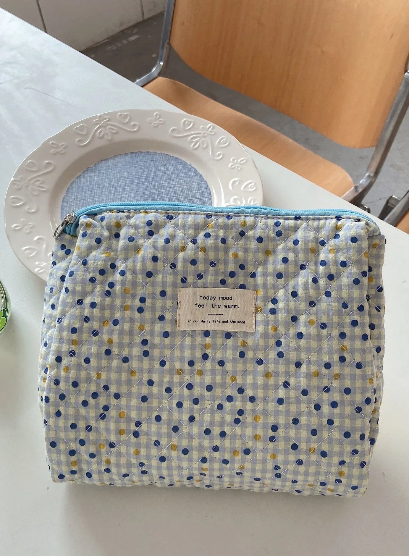 Weiche karierte Kosmetiktasche