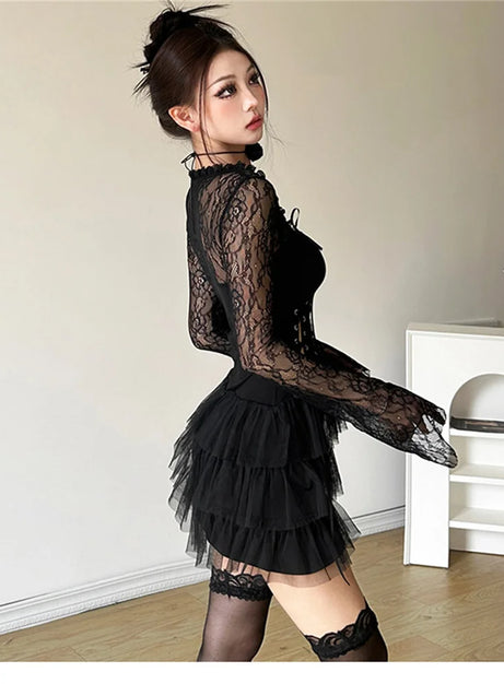 Gothic-Minikleid mit Spitzenabschluss