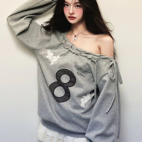 Offbeat Bow Edge Sweatshirt