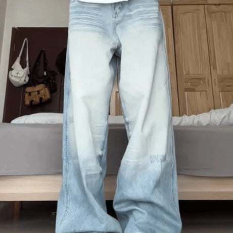 Übergroße Baggy-Jeans in heller Waschung