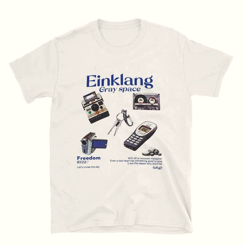 Retro Tech-tryckt t-shirt