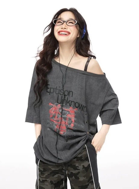 Schulterfreies Grunge-Grafik-T-Shirt