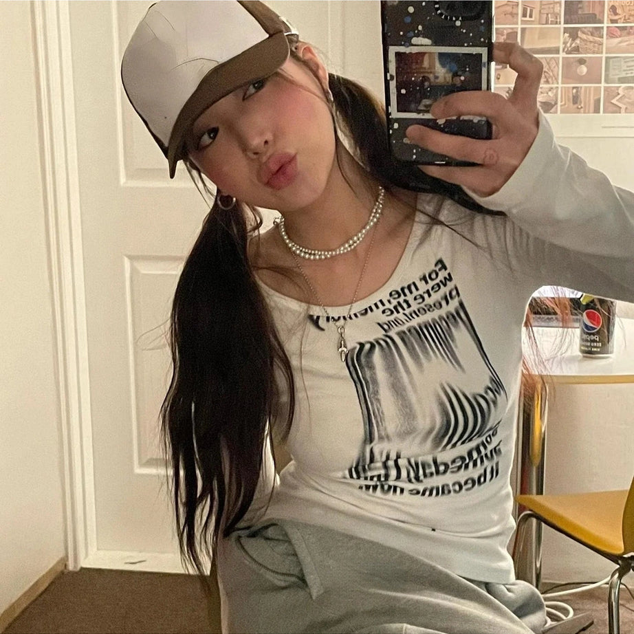 Distorted Text Print Long Sleeve Top
