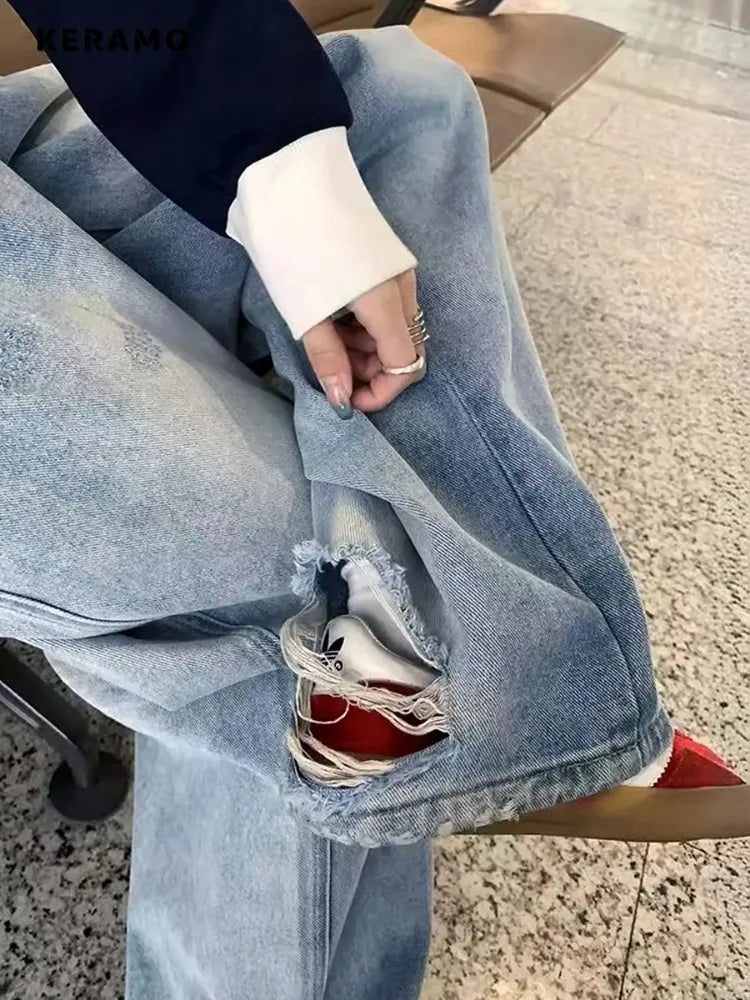 Distressed Light-Wash wide-leg jeans