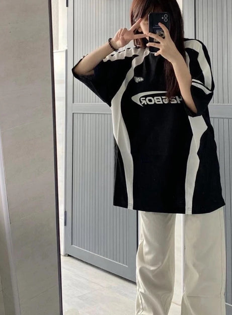 Urban Edge T-Shirt mit Blockdruck