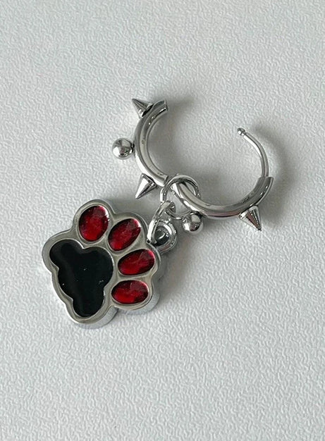 Creolen mit Pfotenanhänger und Spikes