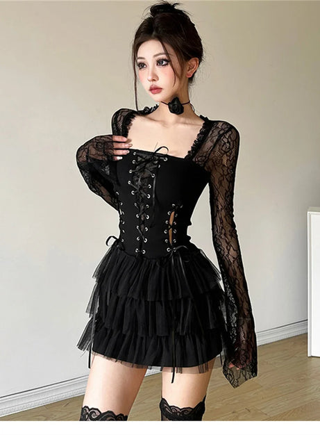 Gothic-Minikleid mit Spitzenabschluss