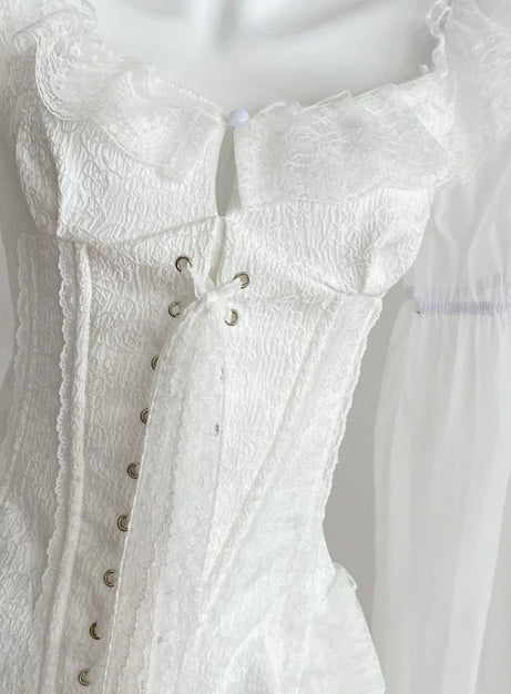 Viktoriansk romantisk spetskorsettklänning