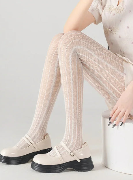 Strumpfhose mit scharlachrotem Spitzenmuster