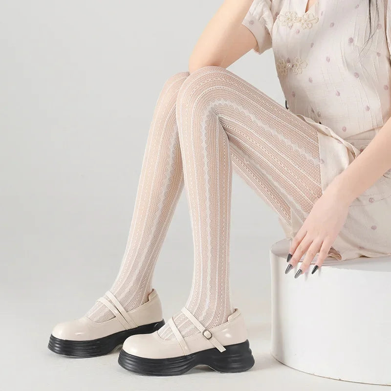 Scarlet Lace Patterned Tights