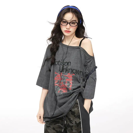 Off-Shoulder Grunge Graphic T-Shirt