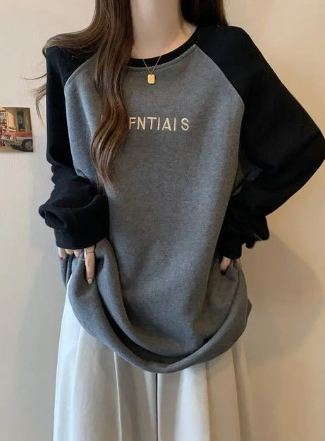 Two-Tone Raglan Oversized Sweatshirt